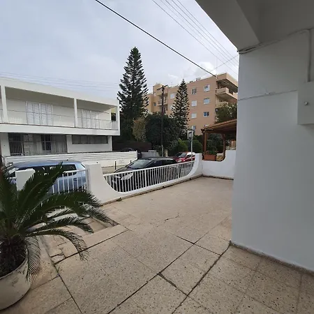 130 Square Meters Of Urban Bliss 度假居 尼科西亚